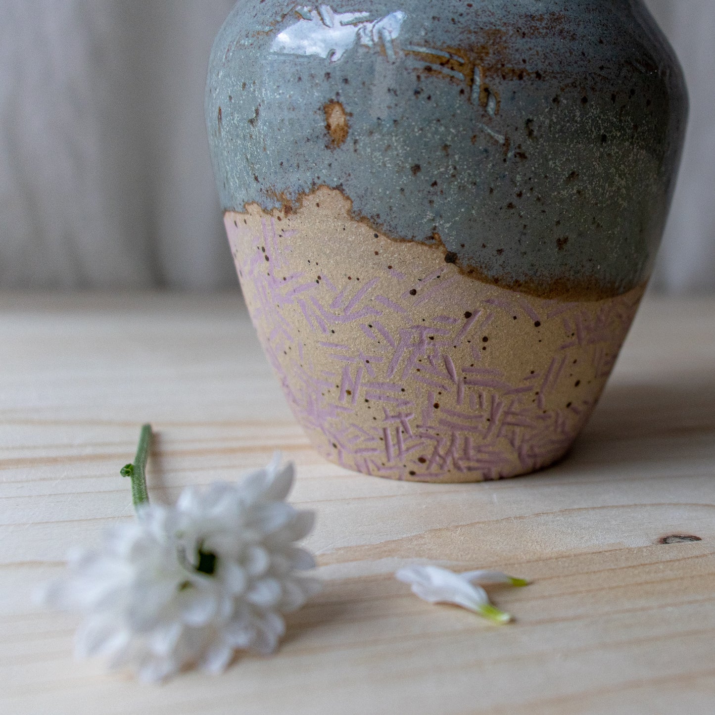 Small Altamira Vase