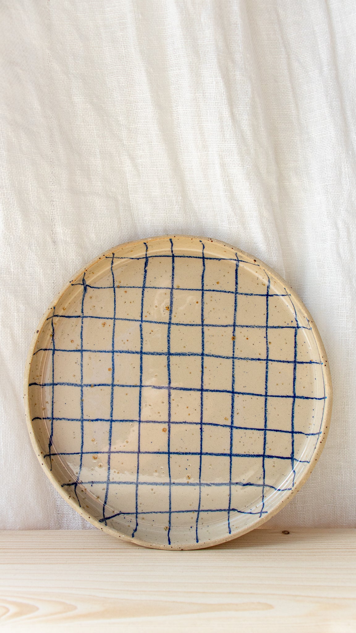 Windowpane Plate